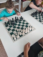 Знакомство с миром шахмат продолжается 